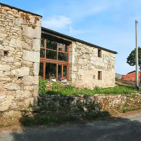 Ferienhaus Welcoming House In Paradela With Bbq Included