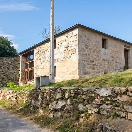 Welcoming House In Paradela With Bbq Included Casa vacanze *