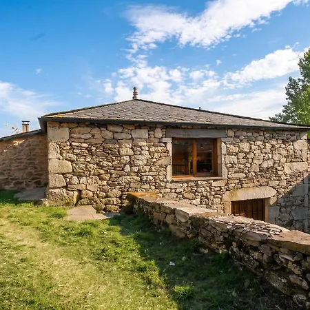 Welcoming House In Paradela With Bbq Included Casa vacanze *